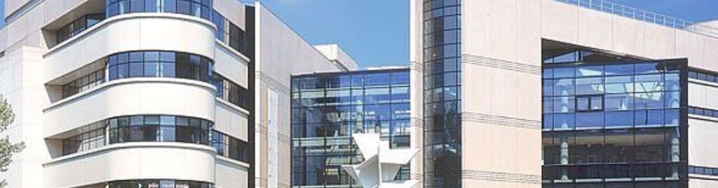 Le centre culturel boulonnais est particulièrement voué au développement des arts plastiques