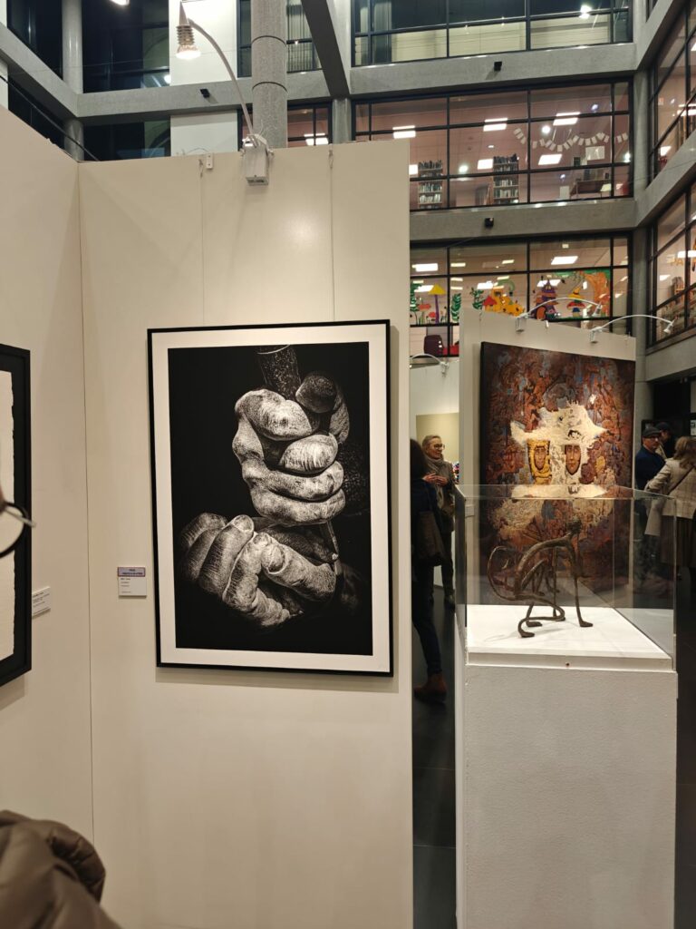 Salon d’Automne Boulogne-Billancourt,SBABB,Société des Beaux-Arts,Jean-François Vautrin,Michel Hirsch,Claude Riou,Lisbeth Buonanno,Joël Waterkeyn,Low Life,Harmonie colorée,art contemporain,sculpture,photographie,peinture,culture française,Partageos,Espace Landowski.